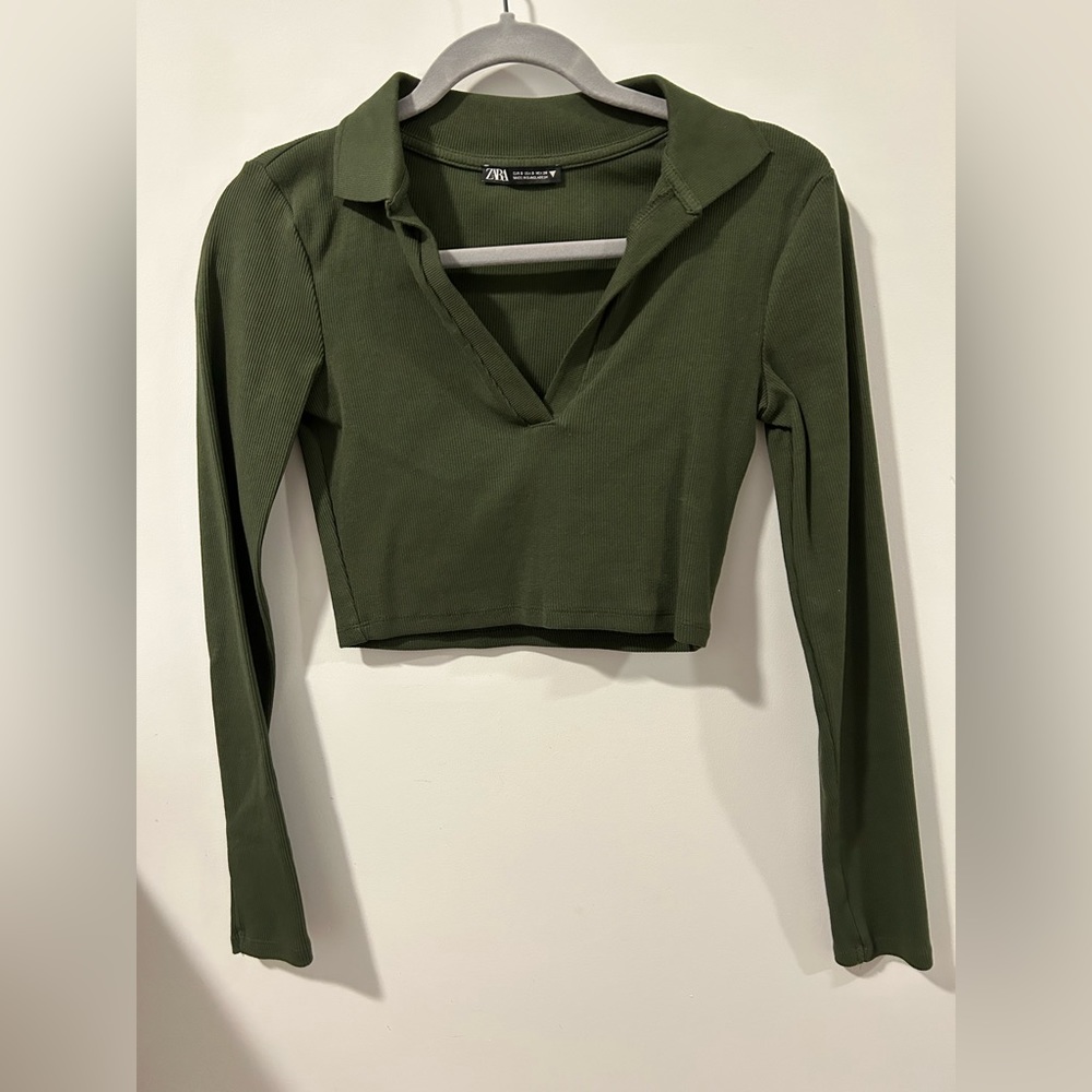 XS green collared long sleeve crop top from Zara